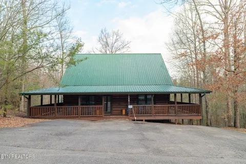 $850,000 | 2806 Turkey Court, Sevierville, TN 37876