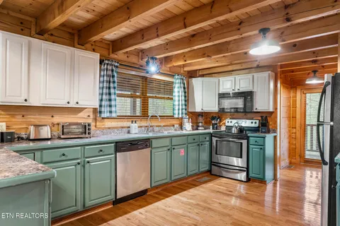 $850,000 | 2806 Turkey Court, Sevierville, TN 37876