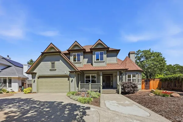 $1,550,000 | 218 Grove Street, Windsor, CA 95492