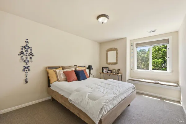 $1,550,000 | 218 Grove Street, Windsor, CA 95492