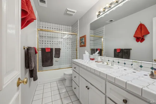 $1,550,000 | 218 Grove Street, Windsor, CA 95492