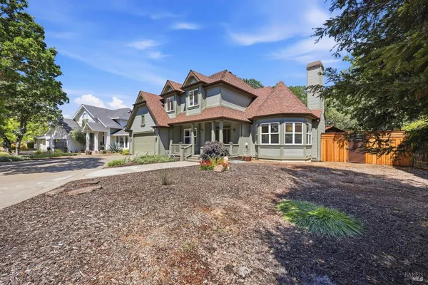 $1,550,000 | 218 Grove Street, Windsor, CA 95492