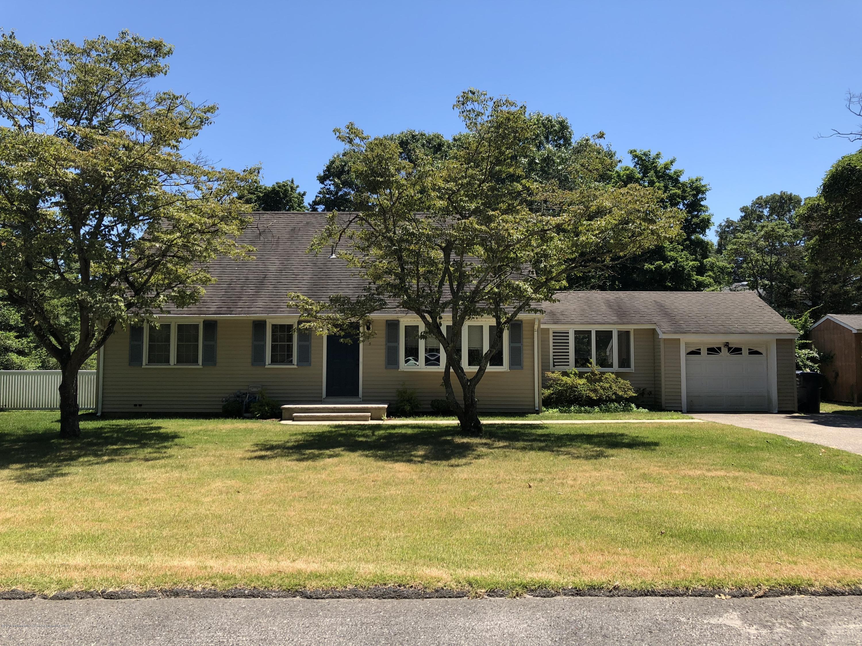 275 Sudbury Road Point Pleasant, NJ 08742 - Photo 1 of 33 8095FC17-E7D7-4D53-AFEF-C438E3E5D9C4