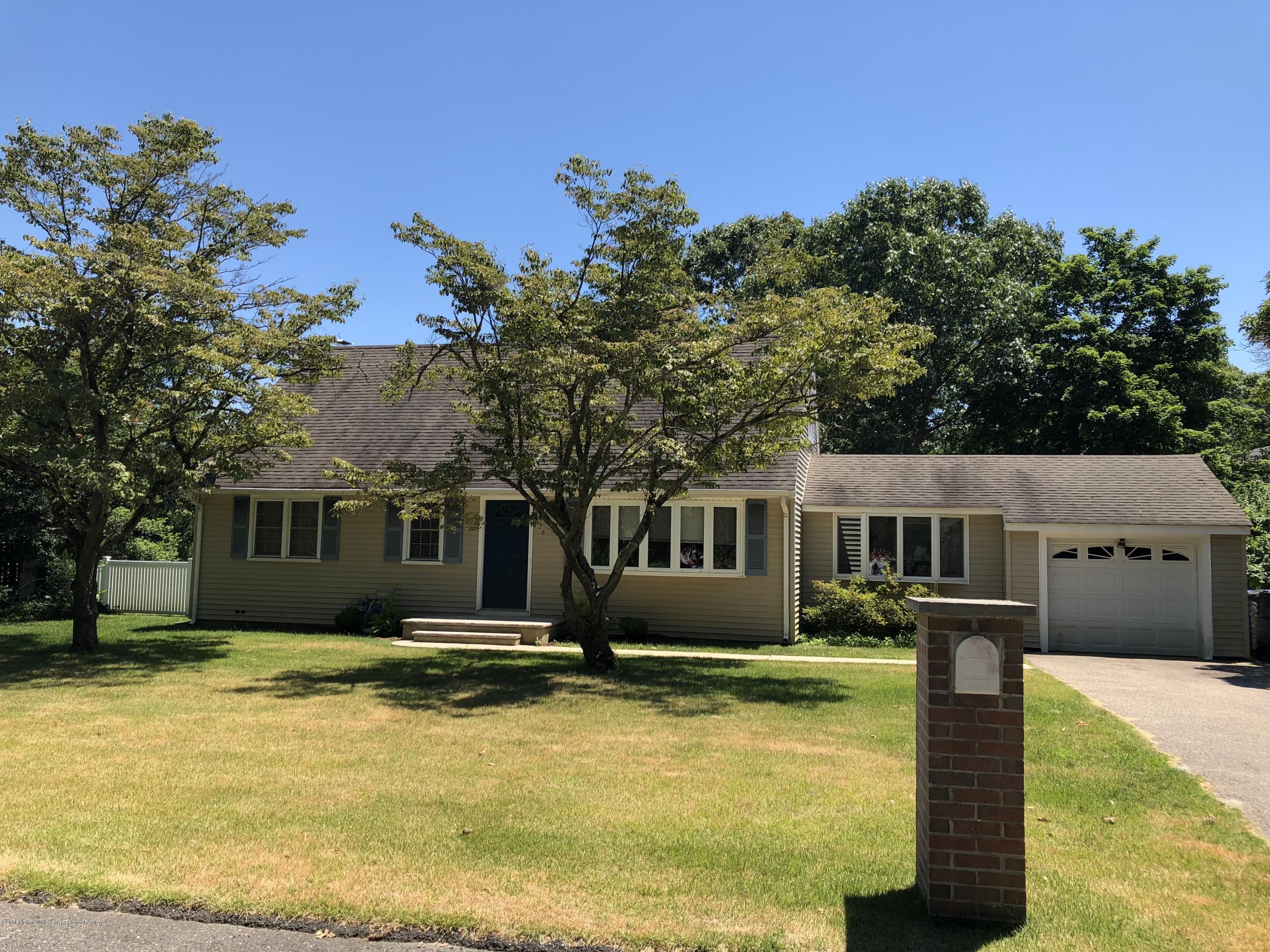 275 Sudbury Road Point Pleasant, NJ 08742 - Photo 4 of 33 7A5702D2-DD69-4D8F-BD3B-6A8482C9029B