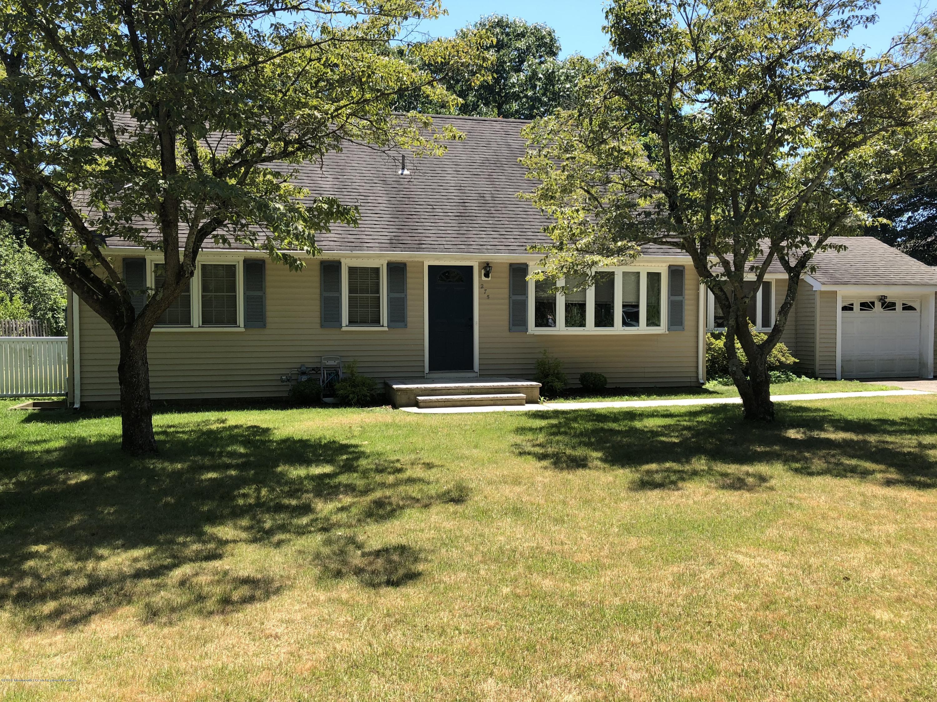 275 Sudbury Road Point Pleasant, NJ 08742 - Photo 5 of 33 05A227EF-6C0F-4ACE-AAEF-1FD00A0BC702