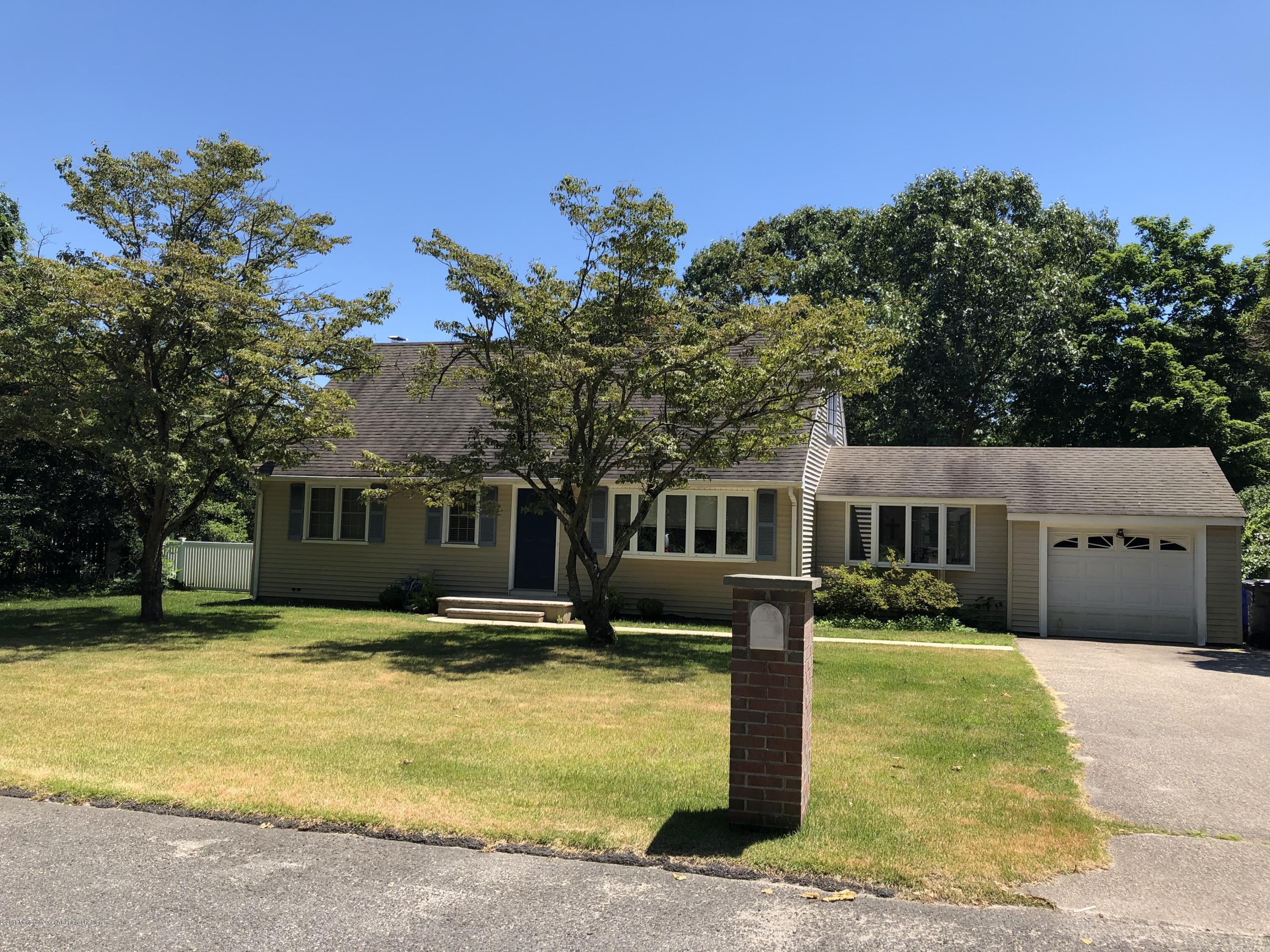 275 Sudbury Road Point Pleasant, NJ 08742 - Photo 7 of 33 16D7B6D7-B909-42CF-B6E7-E61B1B01307F
