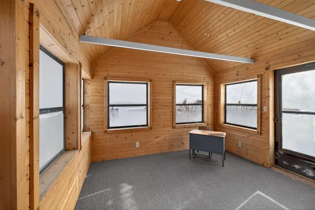 $345,000 | 1901 6th Avenue Northeast, Austin, MN 55912