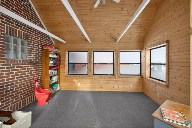 $345,000 | 1901 6th Avenue Northeast, Austin, MN 55912