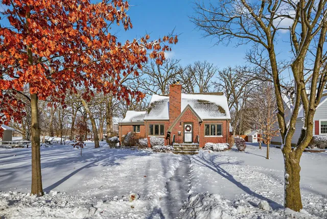 $345,000 | 1901 6th Avenue Northeast, Austin, MN 55912