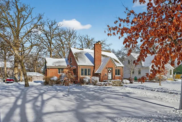 $345,000 | 1901 6th Avenue Northeast, Austin, MN 55912