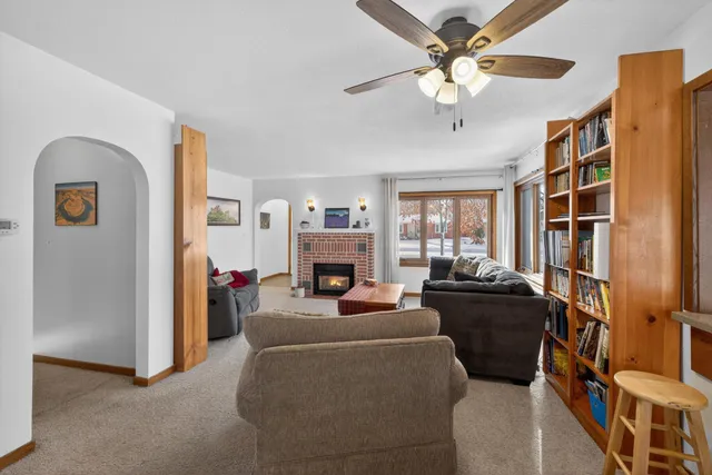 $345,000 | 1901 6th Avenue Northeast, Austin, MN 55912