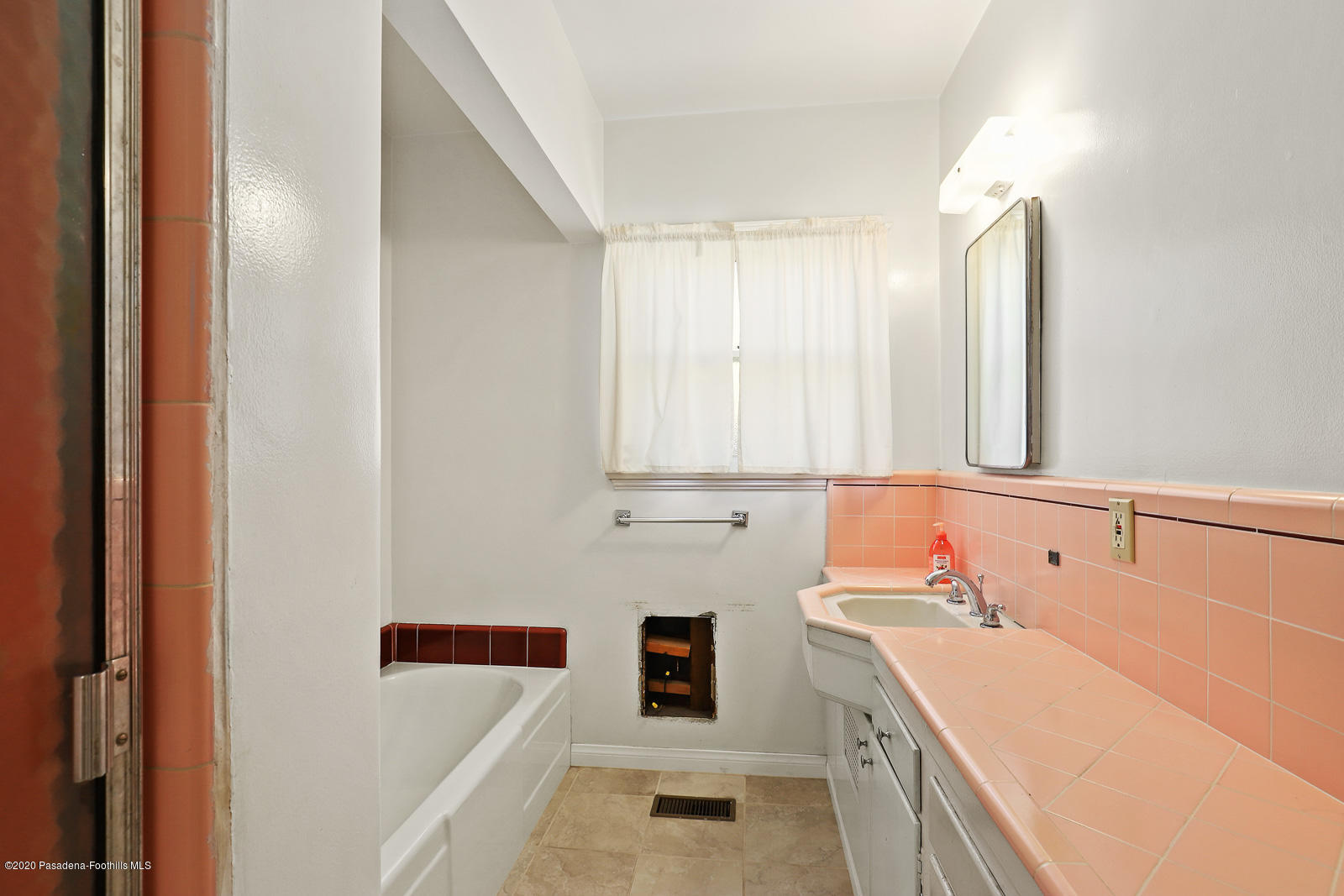 2254 Queensberry Road Pasadena, CA 91104 - Photo 14 of 20 MLS_16