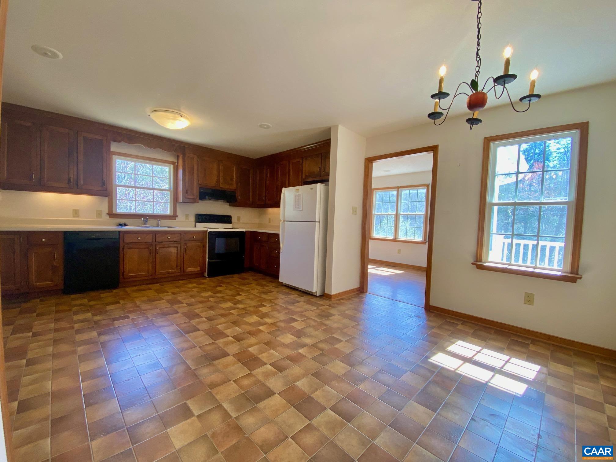 3545 Rock Island Road Scottsville, VA 24590 - Photo 10 of 35