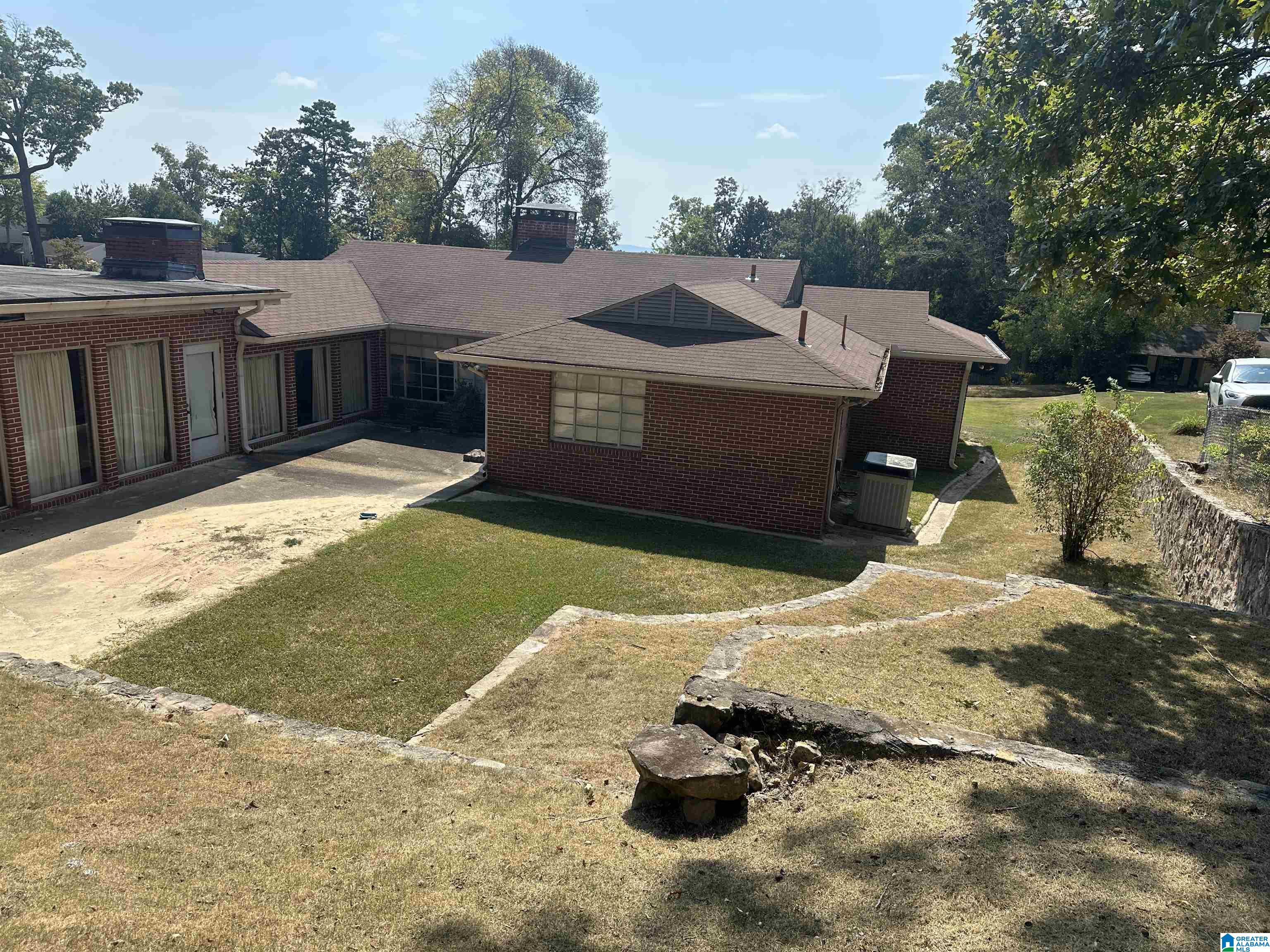 1968 Hickory Road Birmingham, AL 35216 - Photo 5 of 7 Gallery Image 5