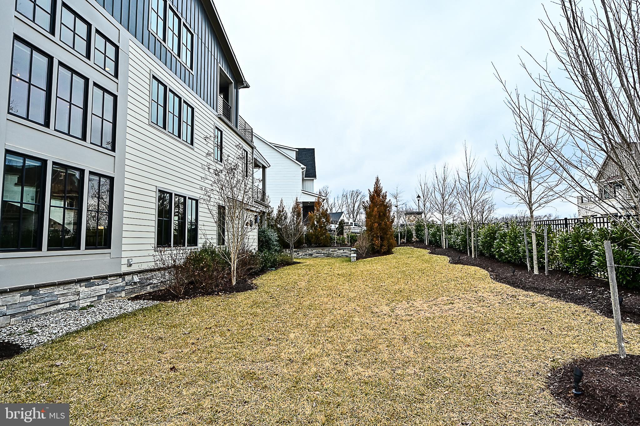 7126 Merrimac Drive McLean, VA 22101 - Photo 7 of 98