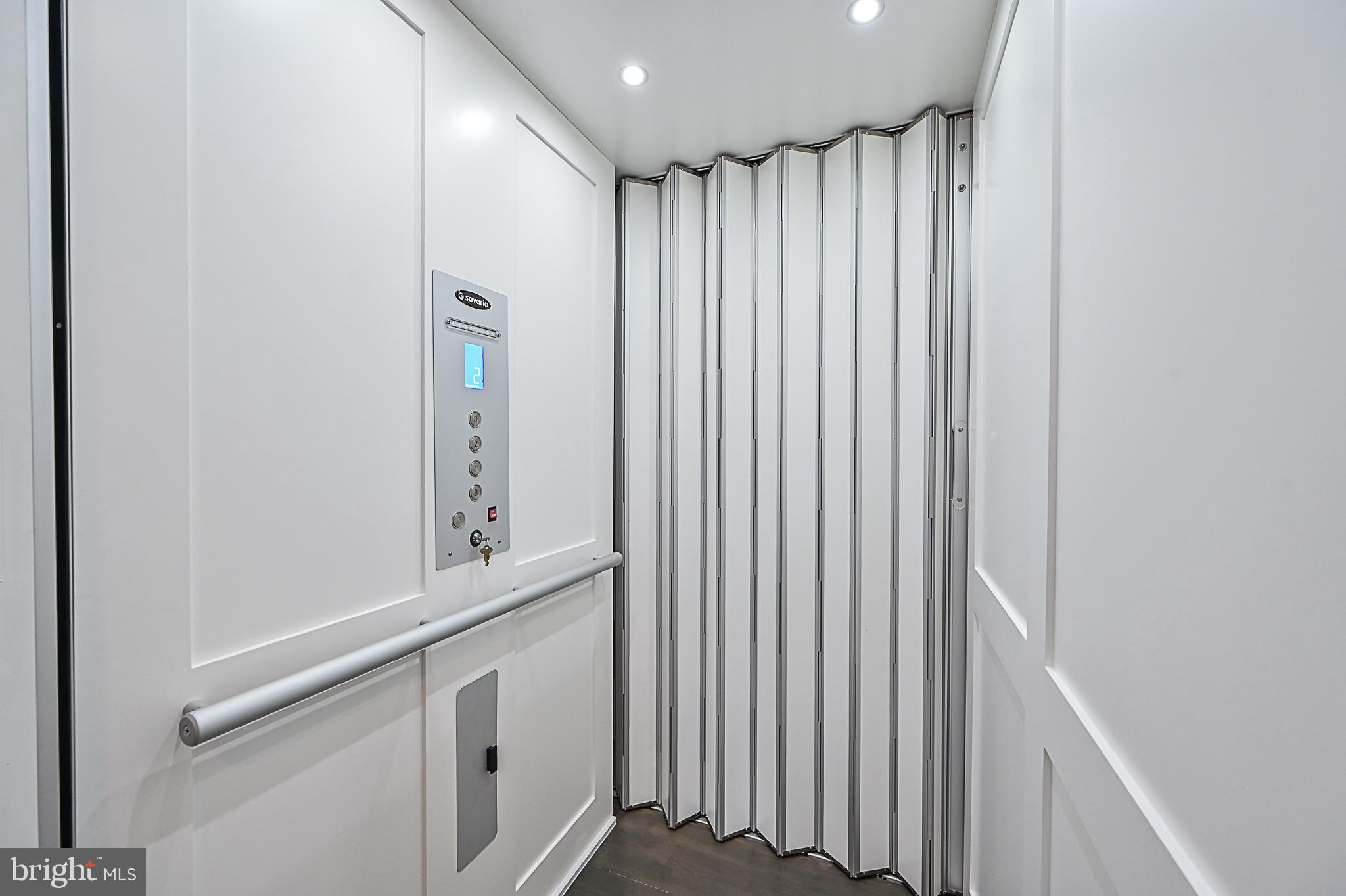 7126 Merrimac Drive McLean, VA 22101 - Photo 63 of 98 a view of a hallway with entryway