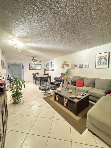 $2,950 | 20100 West Country Club Drive, Unit 1606, Aventura, FL 33180