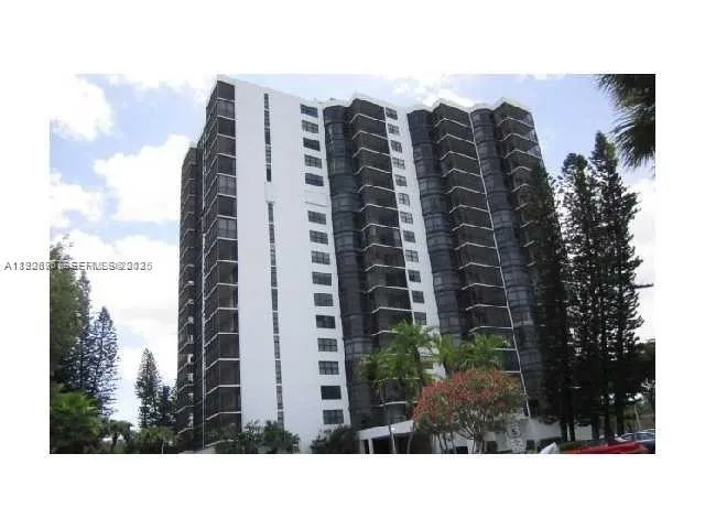 $2,950 | 20100 West Country Club Drive, Unit 1606, Aventura, FL 33180