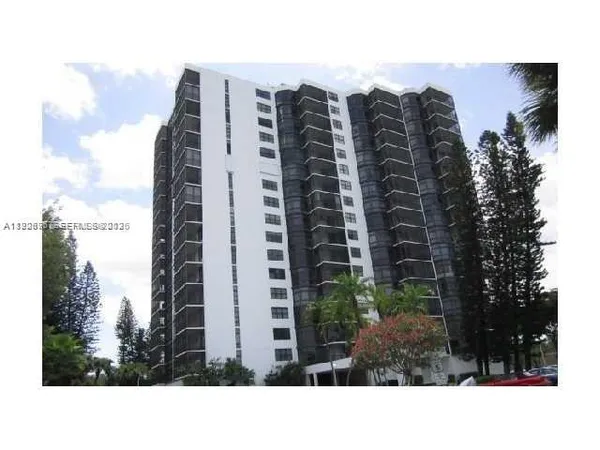 $2,500 | 20100 West Country Club Drive, Unit 1606, Aventura, FL 33180