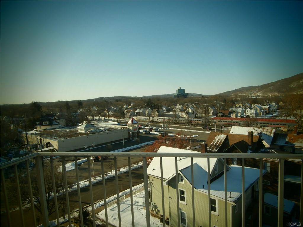 35 Park Avenue, Unit 6S, Suffern, NY 10901 Compass