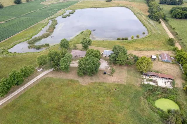 $350,000 | 1698 9000 Road, Oswego, KS 67356