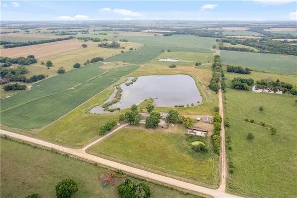 $295,000 | 1698 9000 Road, Oswego, KS 67356