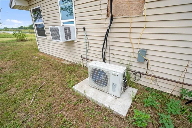 $350,000 | 1698 9000 Road, Oswego, KS 67356