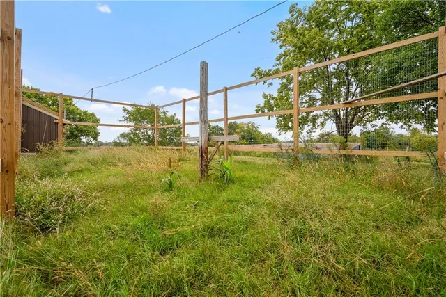 $350,000 | 1698 9000 Road, Oswego, KS 67356