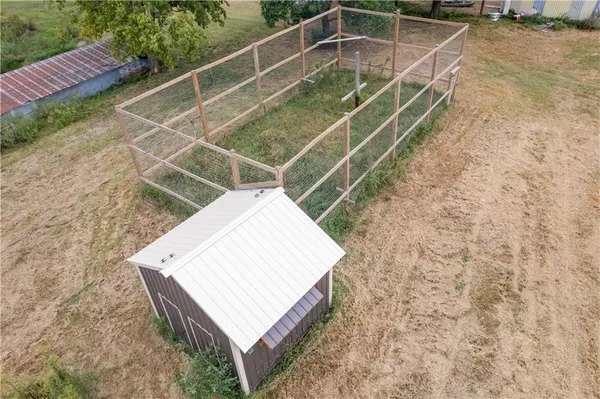 $295,000 | 1698 9000 Road, Oswego, KS 67356