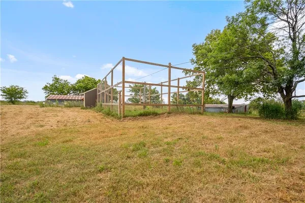 $295,000 | 1698 9000 Road, Oswego, KS 67356