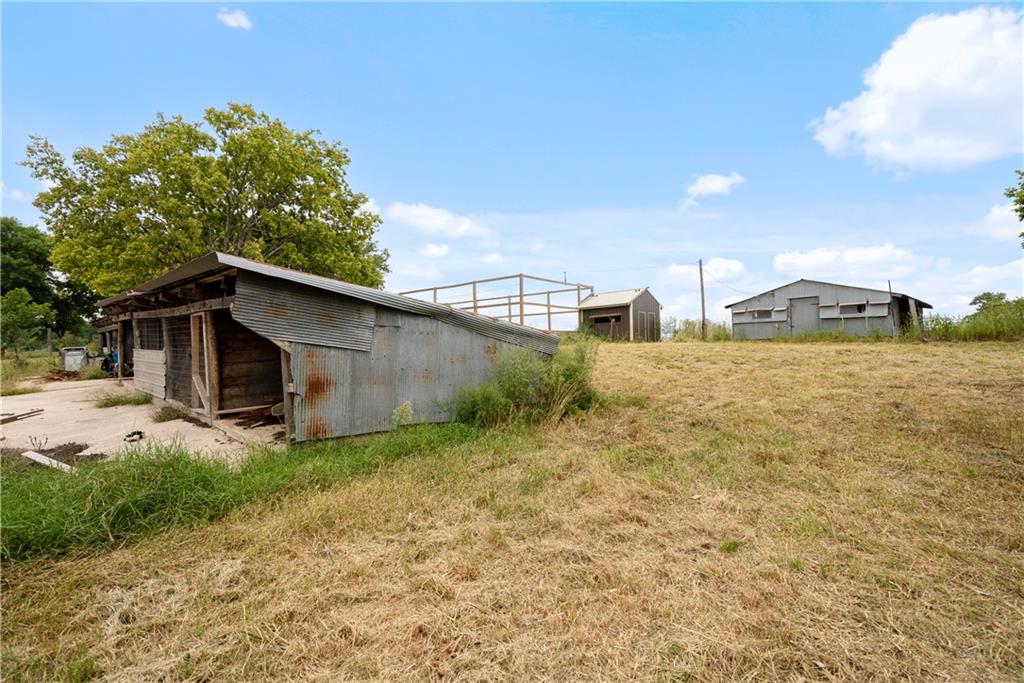1698 9000 Road Oswego, KS 67356 - Photo 42 of 60