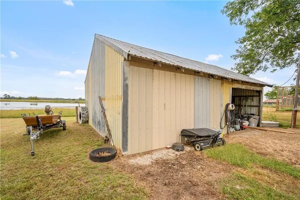 $295,000 | 1698 9000 Road, Oswego, KS 67356