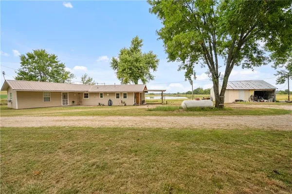 $295,000 | 1698 9000 Road, Oswego, KS 67356