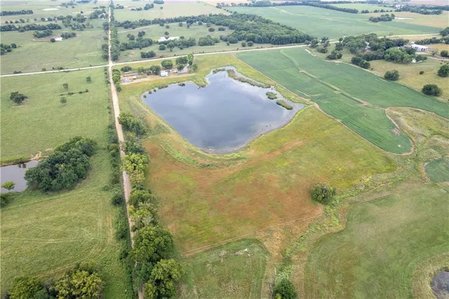 $350,000 | 1698 9000 Road, Oswego, KS 67356