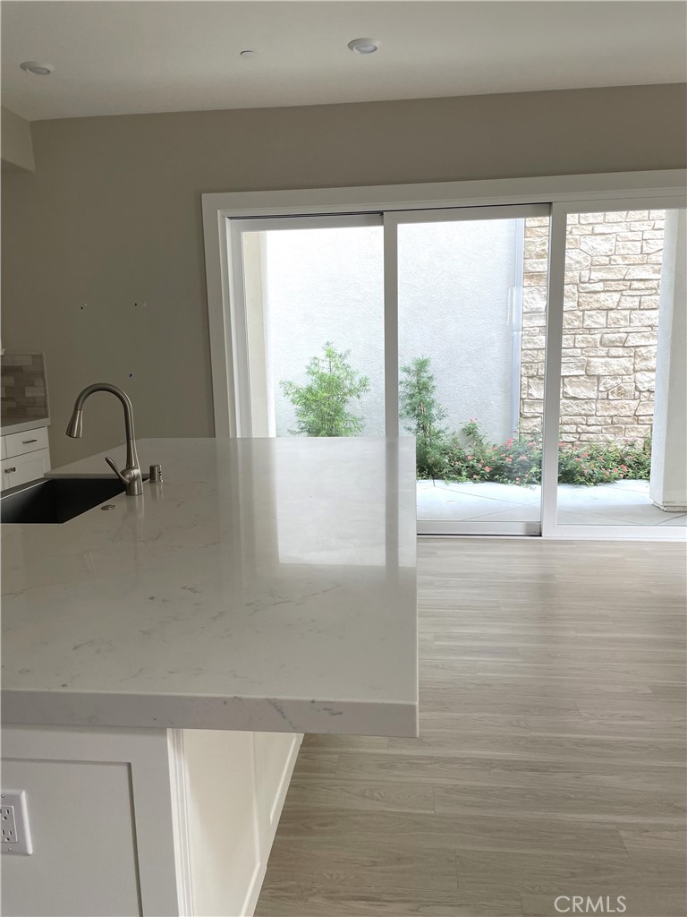 116 Scale Irvine, CA 92618 - Photo 14 of 38