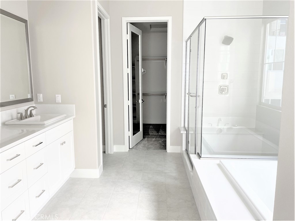 116 Scale Irvine, CA 92618 - Photo 22 of 38