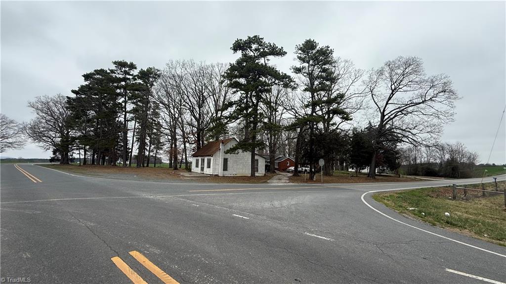 9902 High Pine Church Road Denton, NC 27239 - Photo 4 of 47