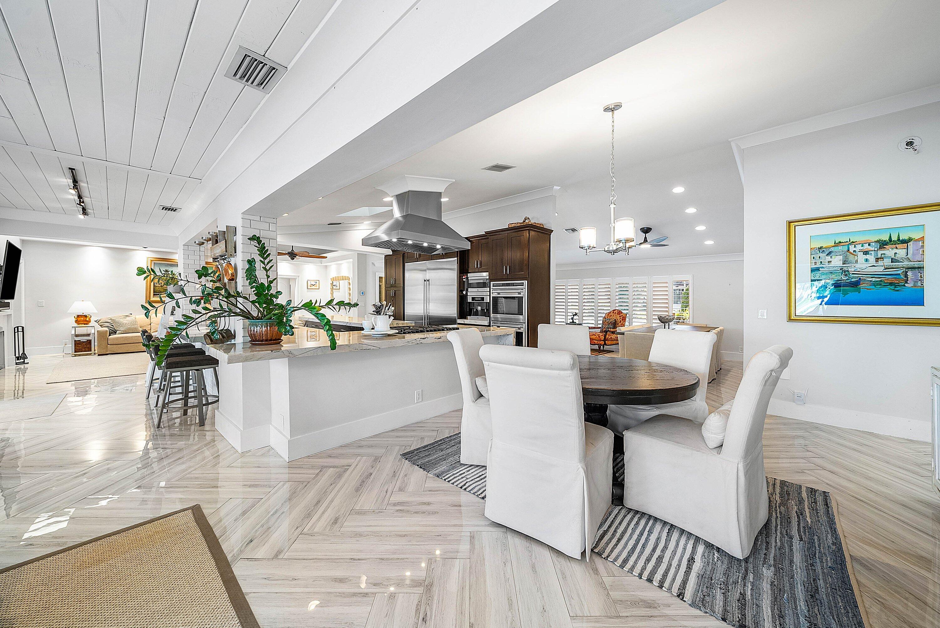 7425 Northeast Bay Cove Court Boca Raton, FL 33487 - Photo 20 of 86 Breakfast Dining Area