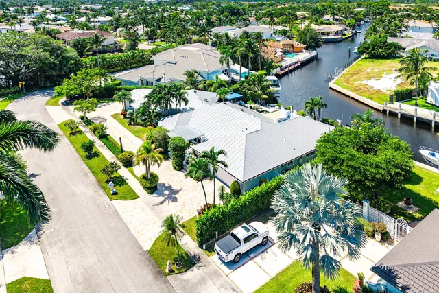 $3,758,895 | 7425 Northeast Bay Cove Court, Boca Raton, FL 33487
