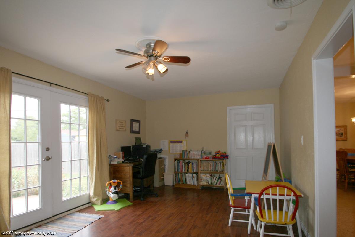 3205 Kingston Road Amarillo, TX 79106 - Photo 5 of 11 den