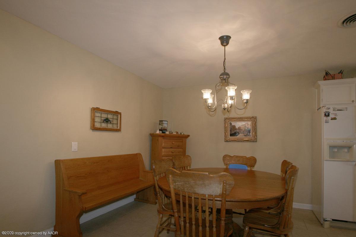 3205 Kingston Road Amarillo, TX 79106 - Photo 6 of 11 dining room