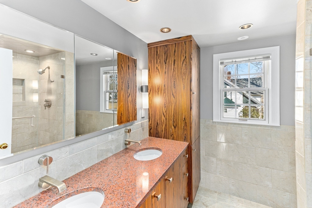 11 West Street Hadley, MA 01035 - Photo 13 of 40