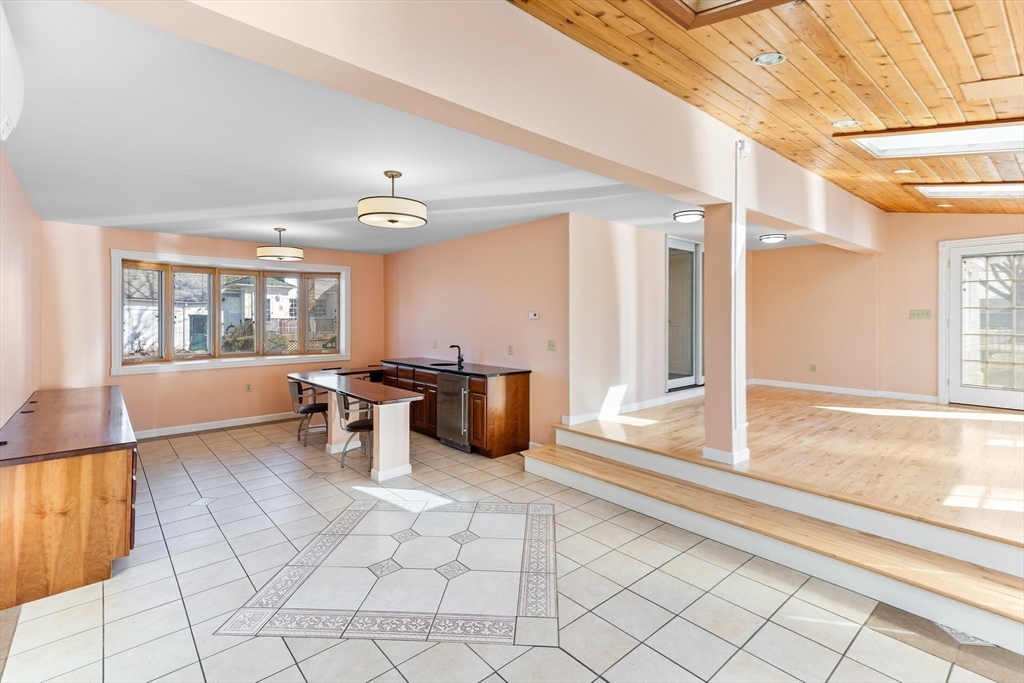 11 West Street Hadley, MA 01035 - Photo 17 of 40