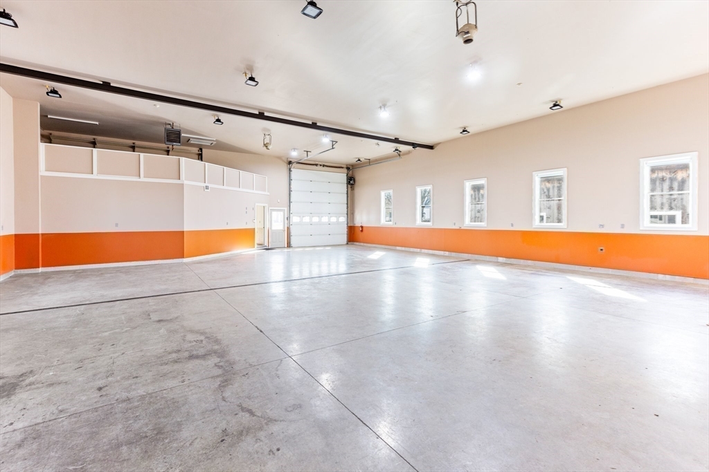 11 West Street Hadley, MA 01035 - Photo 25 of 40