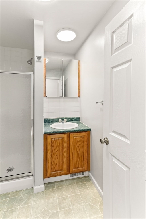 11 West Street Hadley, MA 01035 - Photo 31 of 40