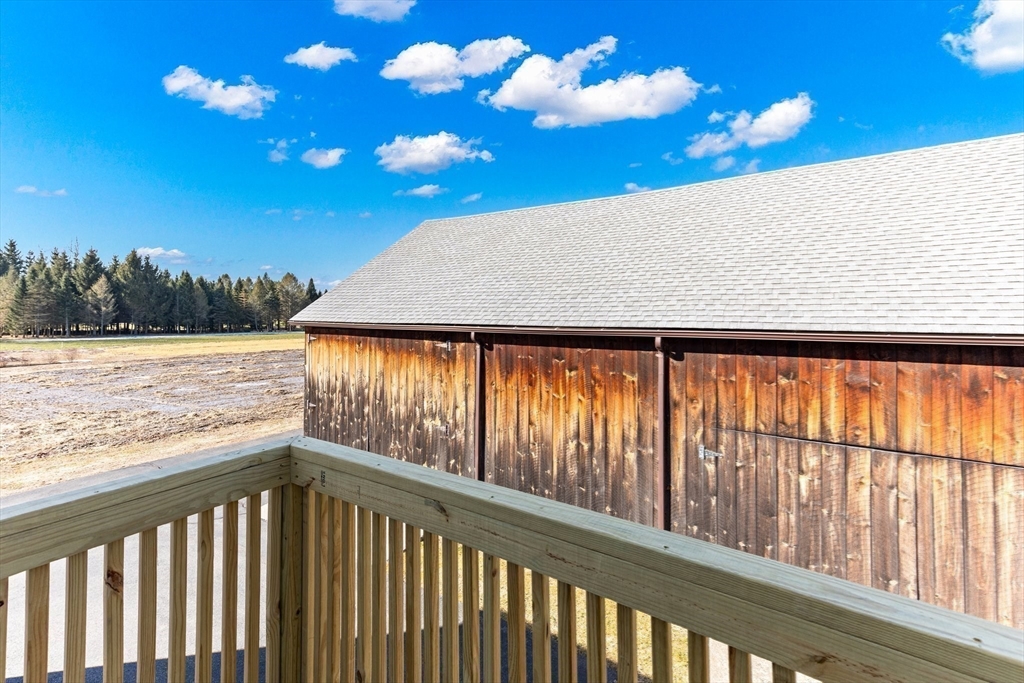 11 West Street Hadley, MA 01035 - Photo 33 of 40