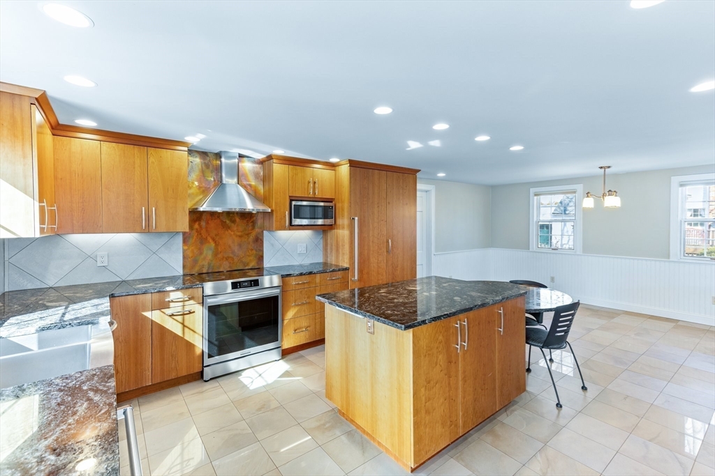 11 West Street Hadley, MA 01035 - Photo 6 of 40