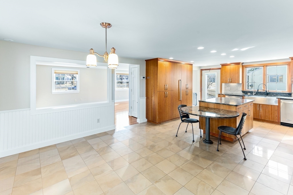 11 West Street Hadley, MA 01035 - Photo 7 of 40