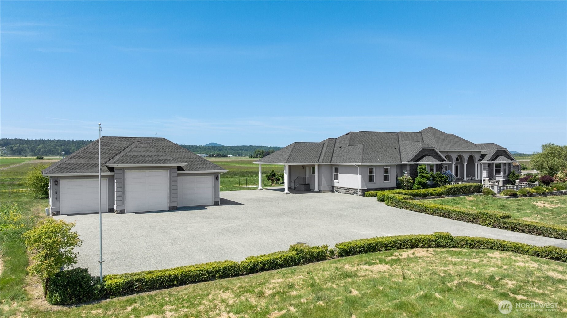 15714 Laconner Whitney Road La Conner, WA 98257 - Photo 2 of 40