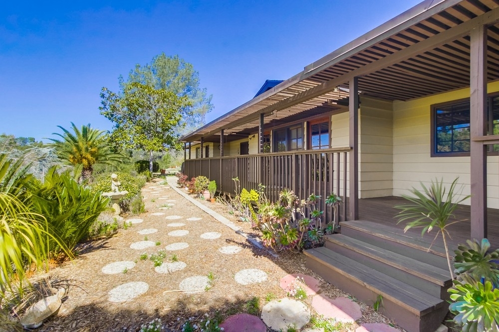 3306 Sunset Drive Fallbrook, CA 92028 - Photo 4 of 25